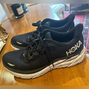 Size 8.5 HOKA ONE ONE Clifton 8